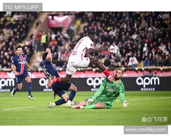 足球场上的脱球服瞬间引发热议 这位球星的大胆举动成焦点